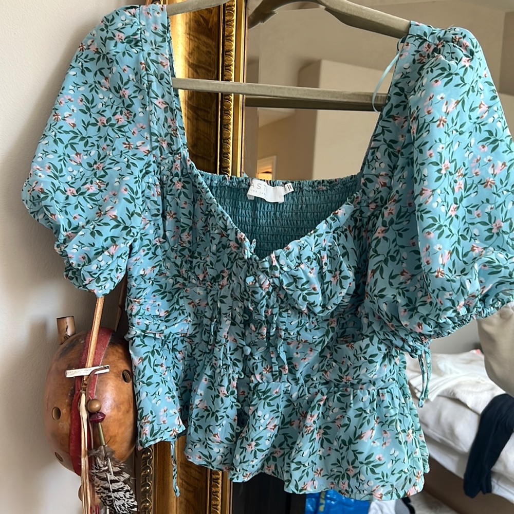 NWOT ASTR Floral Top